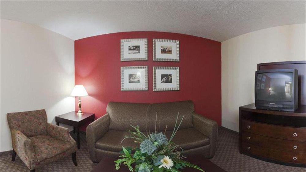 Holiday Inn & Suites Raleigh Cary By Ihg エクステリア 写真