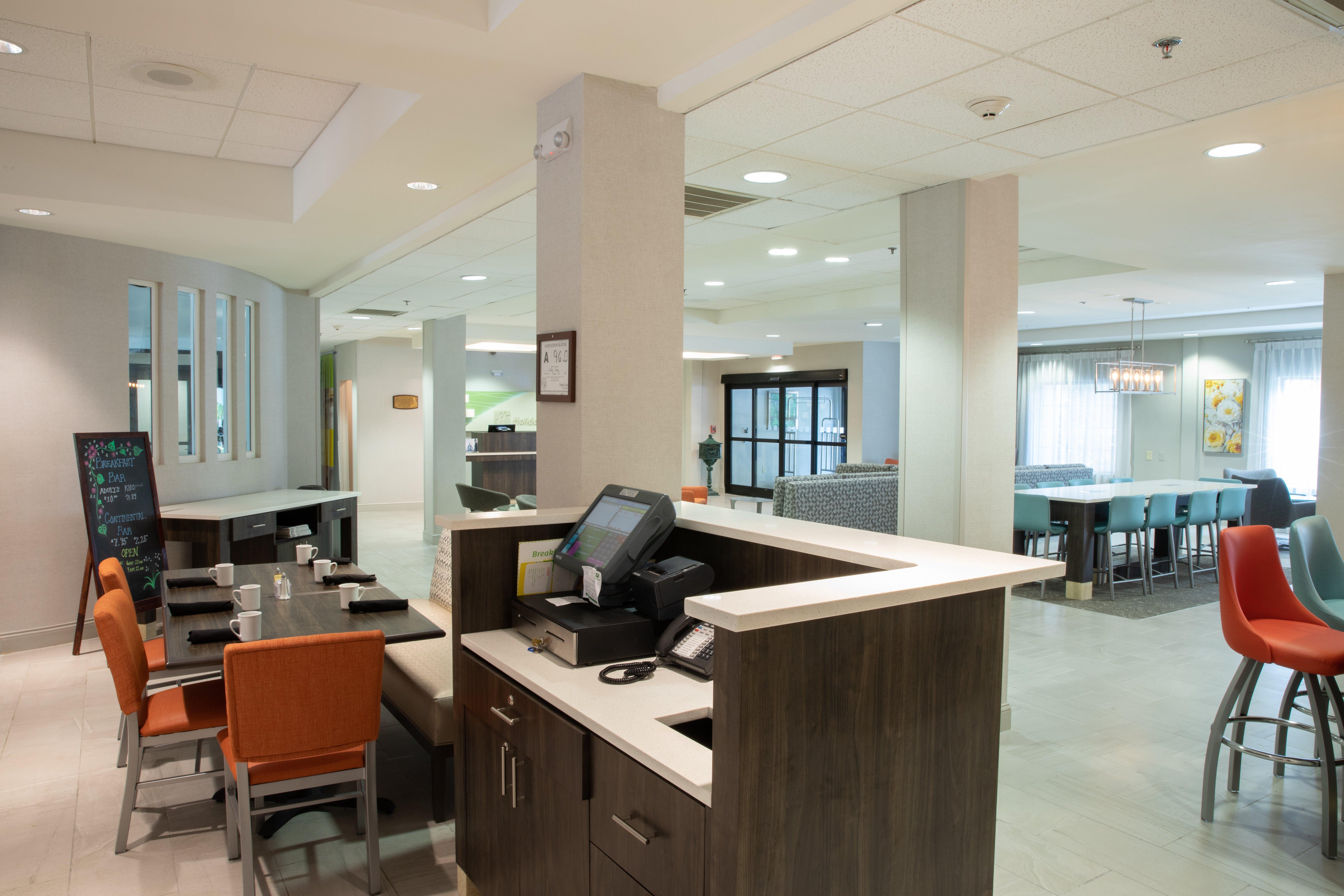 Holiday Inn & Suites Raleigh Cary By Ihg エクステリア 写真