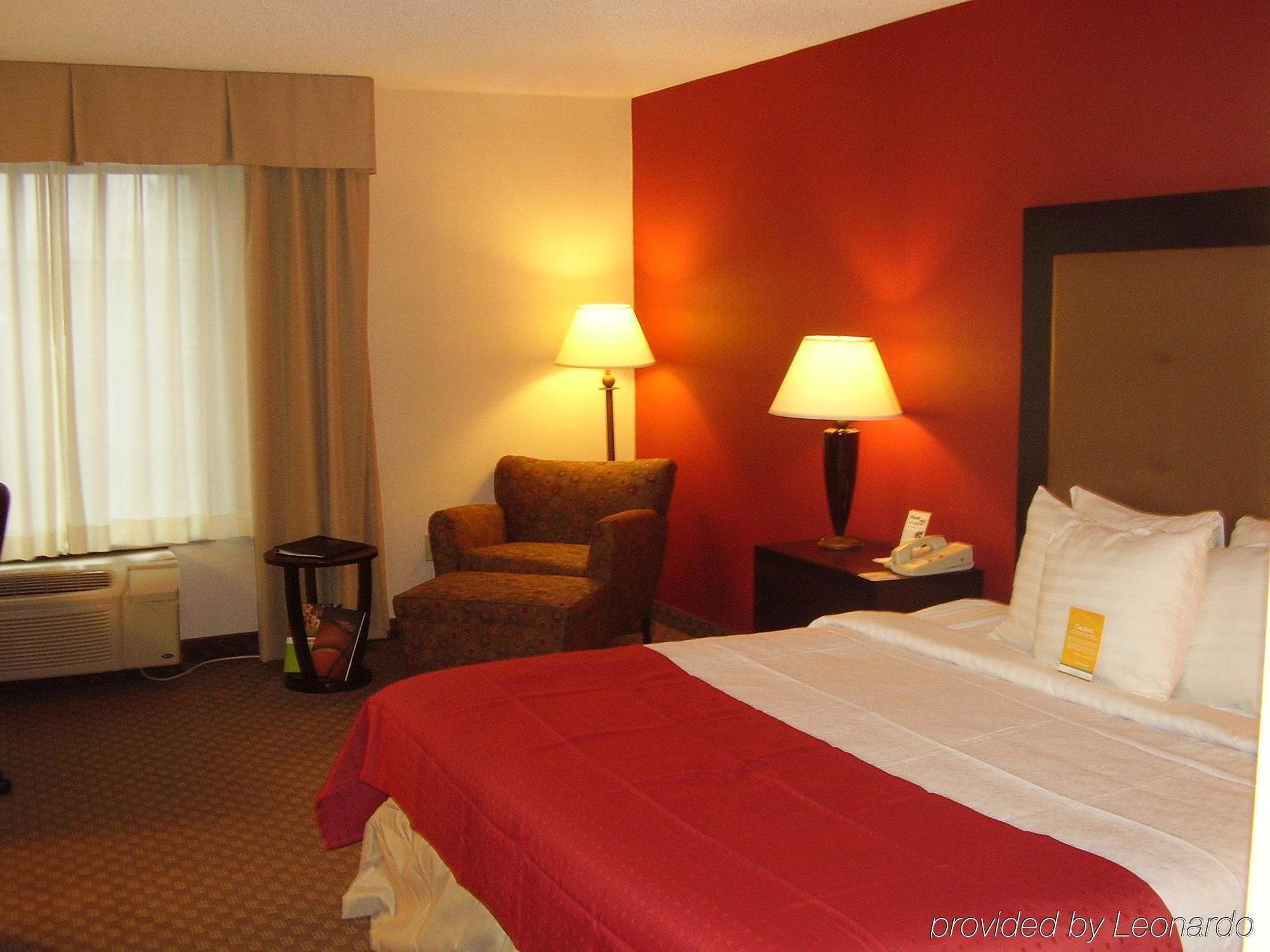 Holiday Inn & Suites Raleigh Cary By Ihg エクステリア 写真